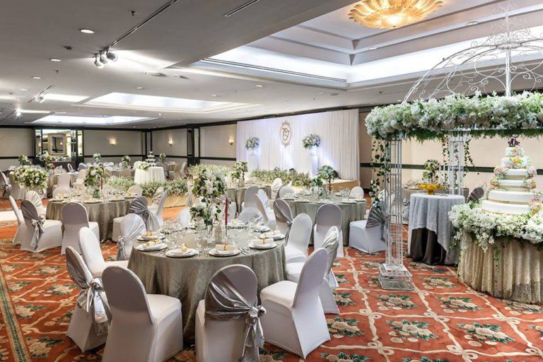 จัดงานแต่งงานด้วยอาหารนานาชาติหลากสไตล์ พร้อมตกแต่งครบด้วย Decoration สุดหรู โรแมนติกแบบอินเตอร์ในราคาที่คุณคาดไม่ถึง ณ โรงแรมแรมแบรนดท์ กรุงเทพฯ