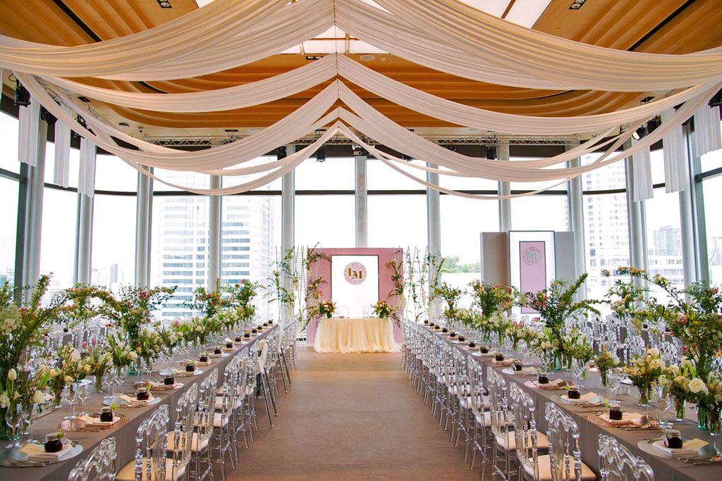 จัดงานแต่งงานในห้องบอลรูมสุดเก๋ ที่เป็นดั่งเรือนกระจกกลางสวนลอยฟ้า พร้อมวิวเมืองแบบ 270 องศา ที่ เกษร เออร์เบิน รีสอร์ท(Gaysorn Urban Resort) ณ แยกราชประสงค์