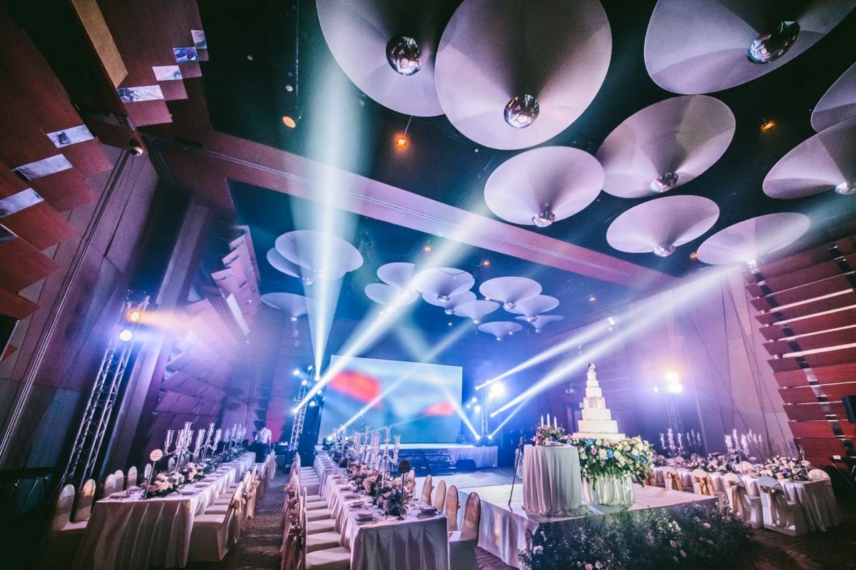 แนะนำแพ็คเกจแต่งงานหลากสไตล์ สำหรับคู่รักรุ่นใหม่ โรงแรมมิลเลนเนียม ฮิลตัน กรุงเทพ (Millennium Hilton Bangkok)