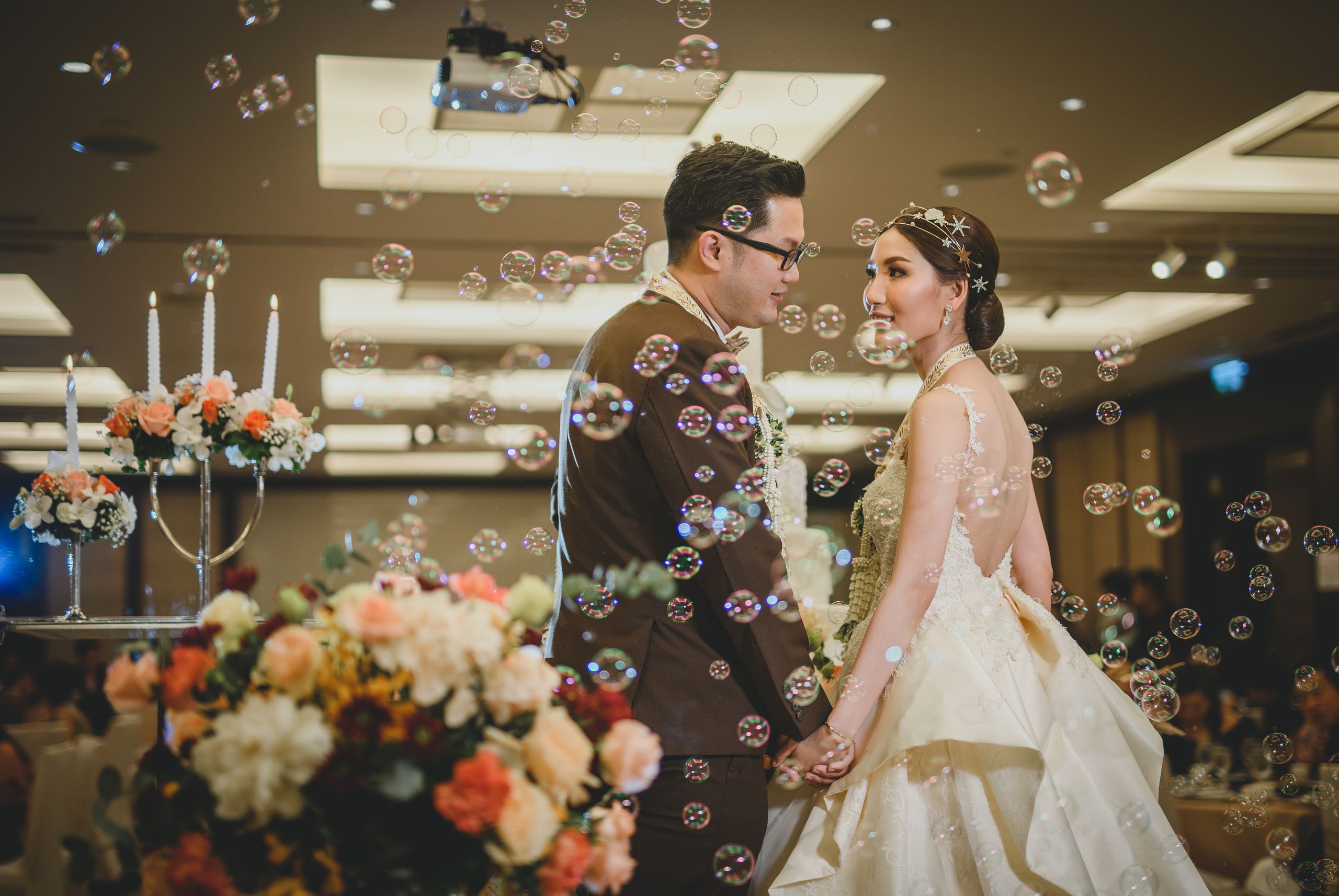 รีวิวแต่งงานบรรยากาศอบอุ่น ละมุน ๆ สุดน่ารัก ณ ที่ โรงแรม คราวน์พลาซ่า กรุงเทพฯ ลุมพินีพาร์ค