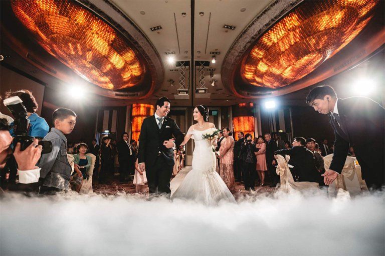 จัดงานแต่งงานสุดอลังการในห้องบอลรูมหรู เติมเต็มวันสำคัญได้อย่างน่าประทับใจ ณ โรงแรมพูลแมน กรุงเทพฯ แกรนด์ สุขุมวิท (Pullman Bangkok Grande Sukhumvit)