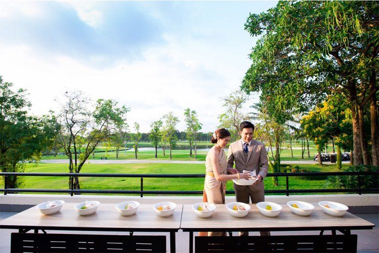 รีวิวแต่งงานแบบ outdoor ท่ามกลางบรรยากาศสุดโรแมนติก ณ ธนาซิตี้ คันทรี คลับ (Thana City Country Club)