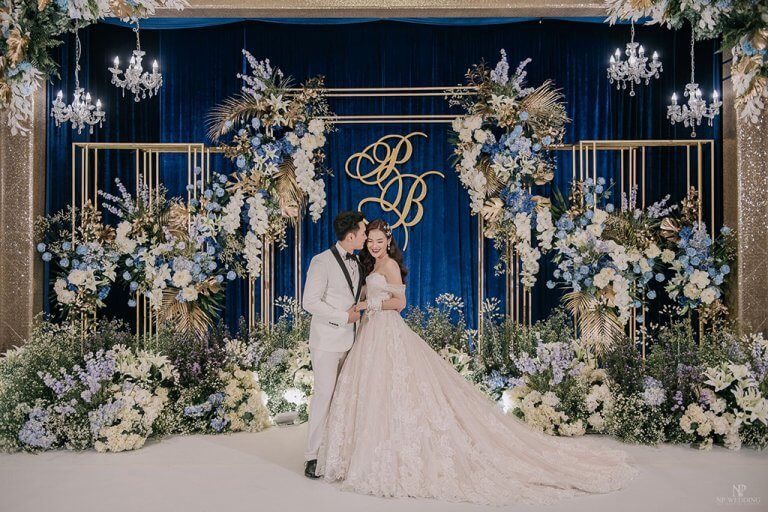 รีวิวงานแต่งงานสุดโรแมนติก หรูหราทุกรายละเอียด ถูกใจบ่าวสาวช่างเลือก ณ โรงแรมฮอลิเดย์ อินน์ เชียงใหม่ (Holiday Inn Chiangmai)