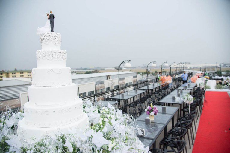 จัดงานแต่งงานบรรยากาศสุดชิค พร้อมถ่ายภาพ Wedding สุดพิเศษ  @Skybar 64 Suvarnabhumi Ville