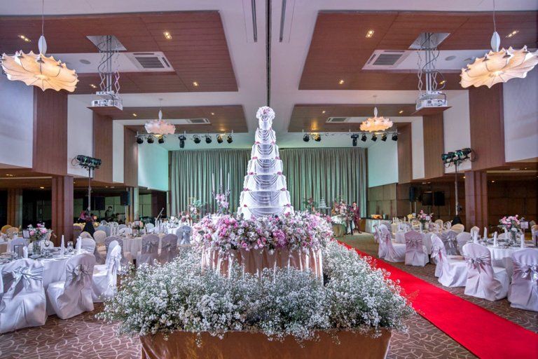 จัดงานแต่งงานสุดโรแมนติกแบบเรียบง่ายแต่มีสไตล์ เข้ากับความเป็น Design Hotel สุดเท่ ของโรงแรมเอส รัชดา เลเชอร์