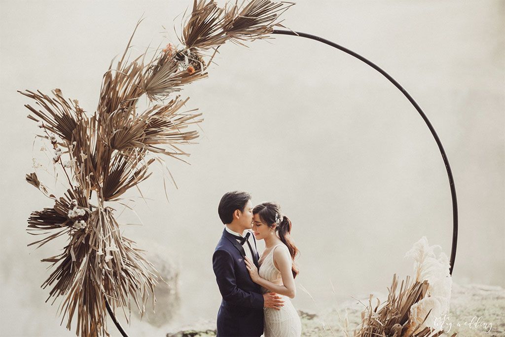 ย้อนชมภาพพรีเว็ดดิ้งสุดโรแมนติกของ 'บี มาติกา - ไฮโซกร' สวยหวานเหมือนภาพในความฝัน