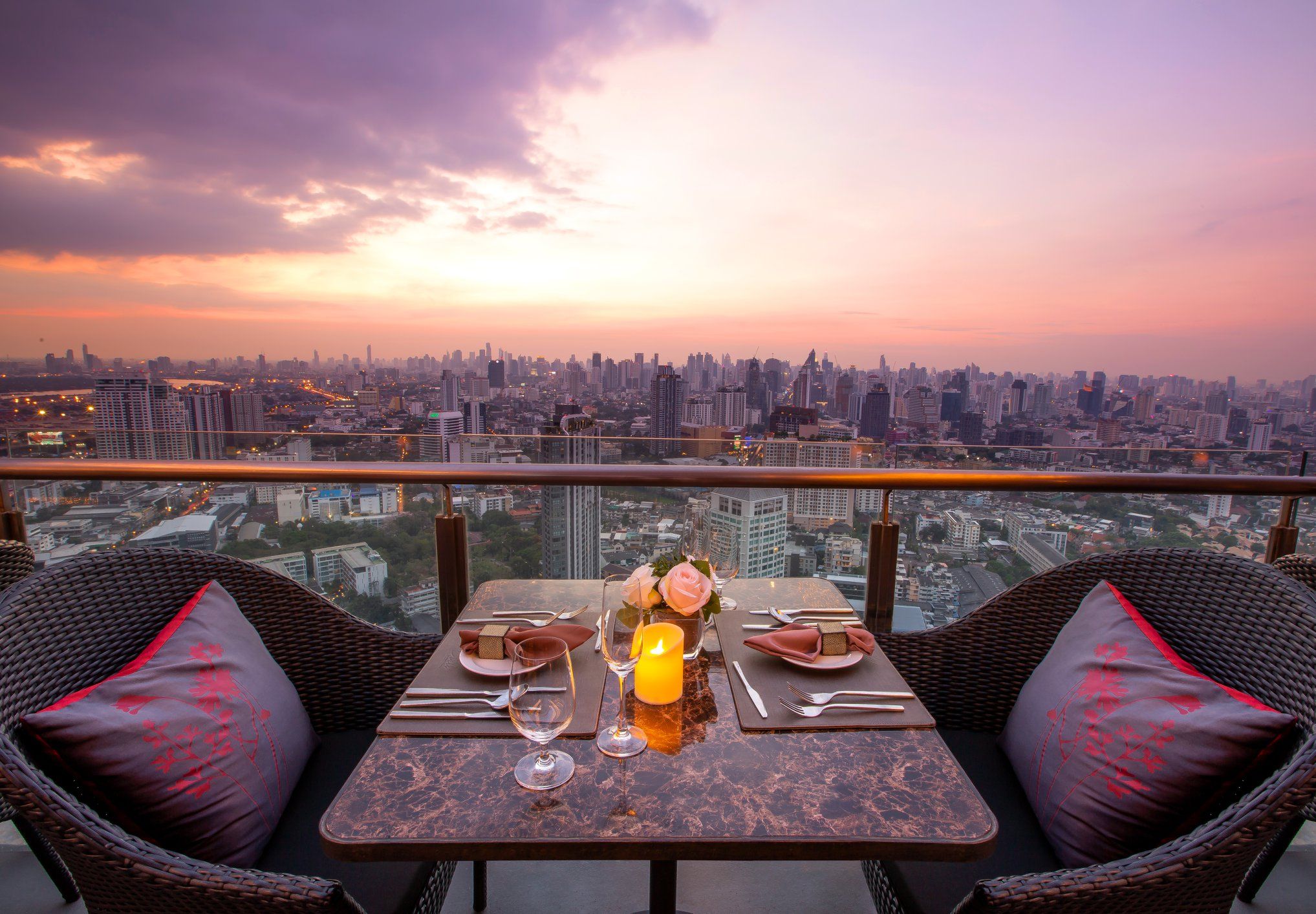 เติมความหวาน เพิ่มความรัก ในวันวาเลนไทน์กับดินเนอร์สุดโรแมนติกที่ Cielo Sky Bar & Restaurant