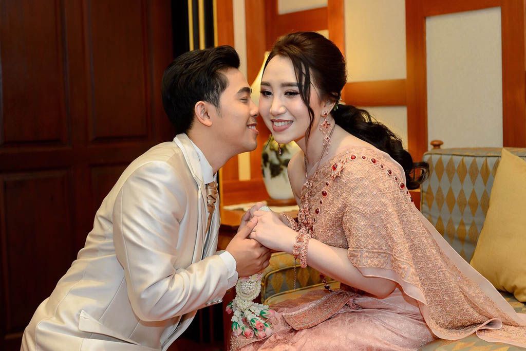 สัมผัสกลิ่นอายของความรัก ผ่านรีวิวงานแต่งงานบรรยากาศแสนโรแมนติก ณ โรงแรมอเล็กซานเดอร์ (Alexander Hotel Bangkok)