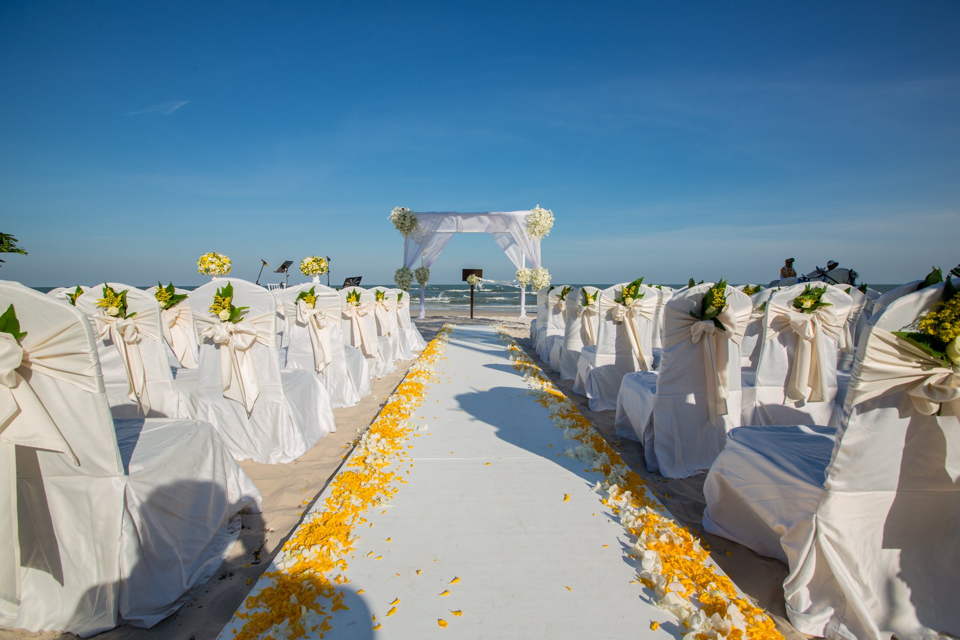 สถานที่จัดงานแต่งริมทะเล หัวหิน ณ โรงแรมเซ็นทารา แกรนด์ บีช รีสอร์ทแอนด์วิลลา