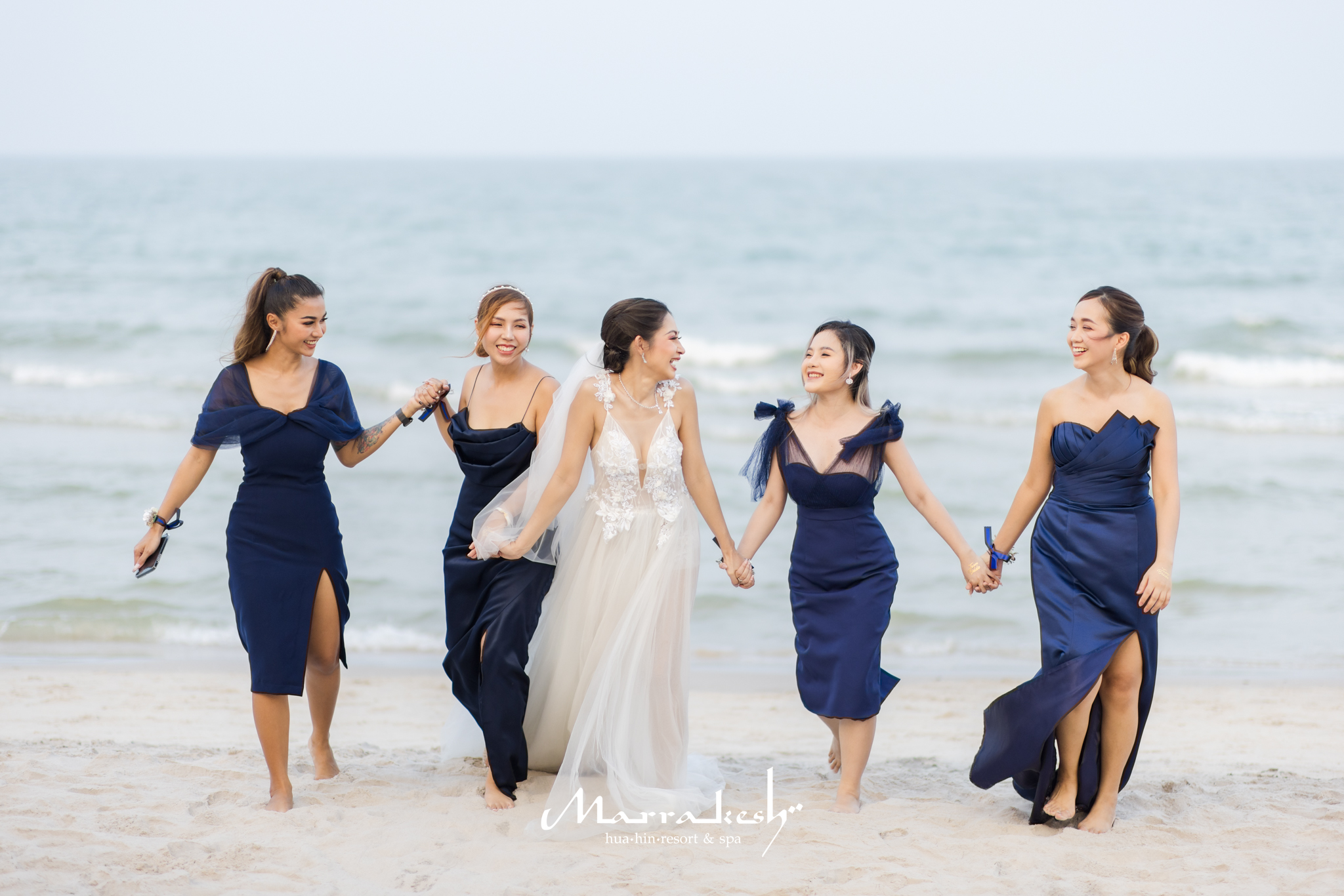 เจ้าสาวและเพื่อนเจ้าสาว แต่งงานริมทะเล หัวหิน ที่ marrakesh