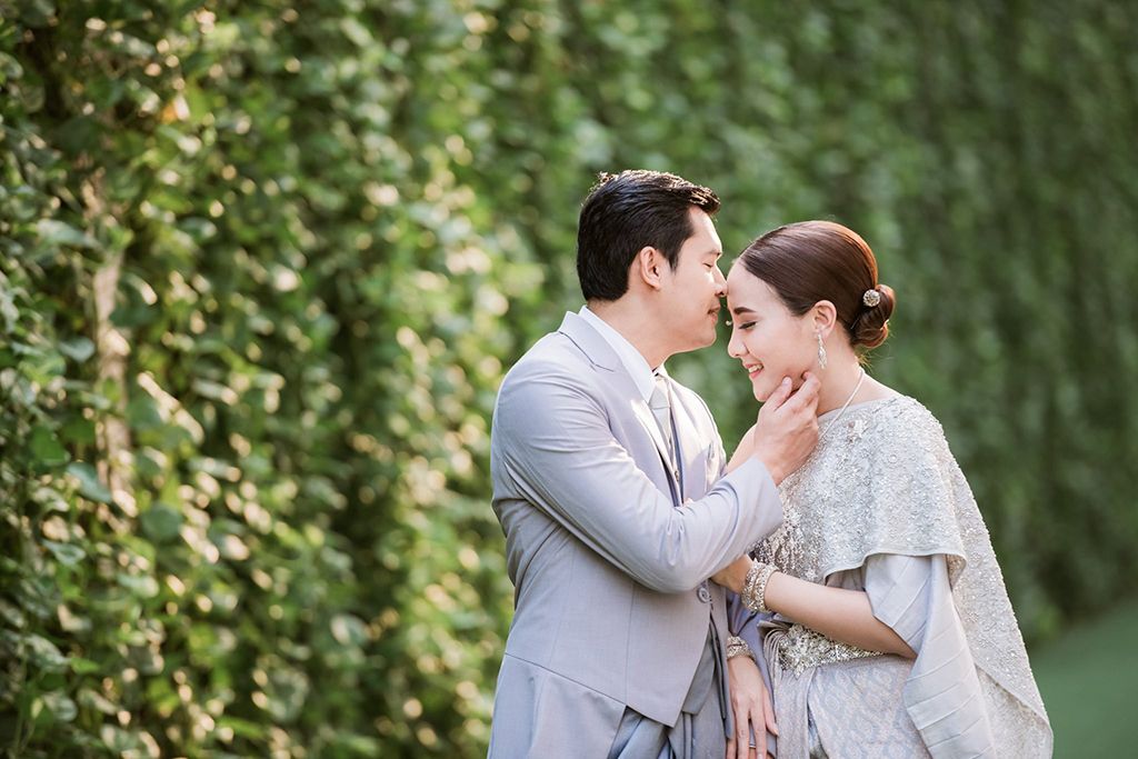 รังสรรค์ภาพบรรยากาศงานแต่งในฝัน ผ่านการรีวิวงานแต่งงานสุดหรูหรา แต่ยังคงกลิ่นอายความอบอุ่น ในสไตล์เพนต์เฮาท์ ณ โรงแรมฮิลตัน สุขุมวิท กรุงเทพฯ (Hilton Sukhumvit Bangkok Hotel)