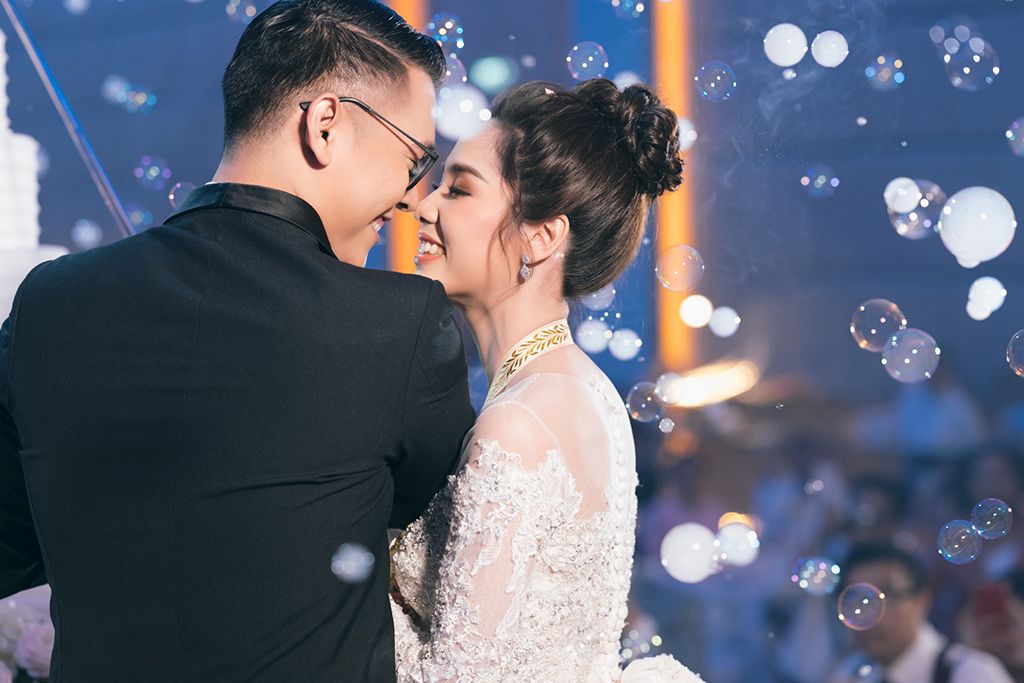 บรรยากาศสวยหรูสุดโรแมนติก ท่ามกลางกลิ่นอายของความรักไปกับรีวิวแต่งงาน ณ เดอะ แบงเควท ฮอลล์ แอท นาทอง (The Banquet Hall at Nathong)