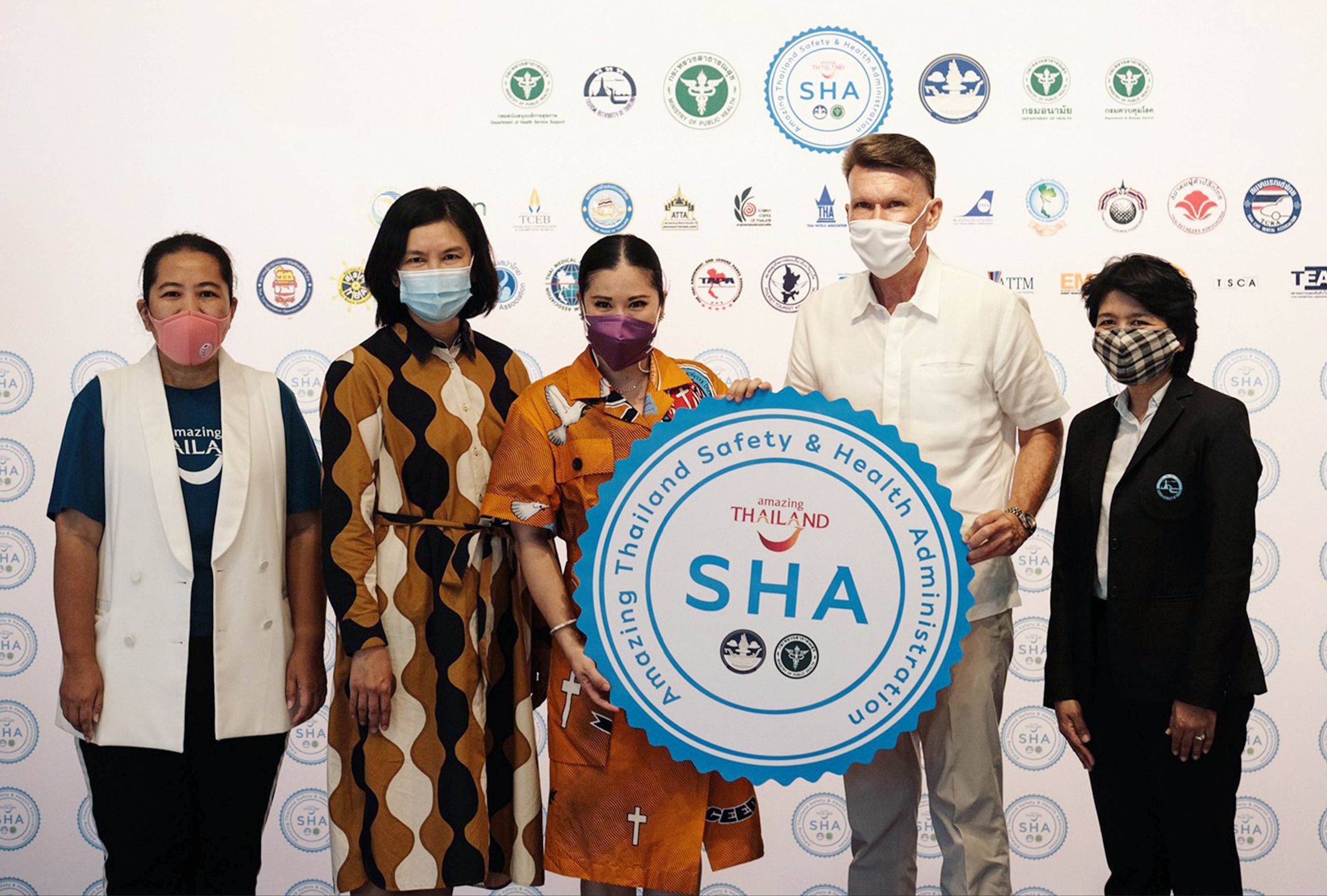 โรงแรมเซ็นทาราแกรนด์ หัวหิน ผสานความร่วมมือ ททท.  เน้นย้ำท่องเที่ยวอุ่นใจ ปลอดภัย ไร้กังวล แบบคูณสอง พร้อมเป็นที่หนึ่งด้านการพักผ่อนตากอากาศเมืองหัวหิน