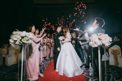 ส่งต่อความประทับใจไปกับภาพบรรยากาศรีวิวแต่งงานหวาน ๆ แสนประทับใจ @โรงแรมนารายณ์ สีลม