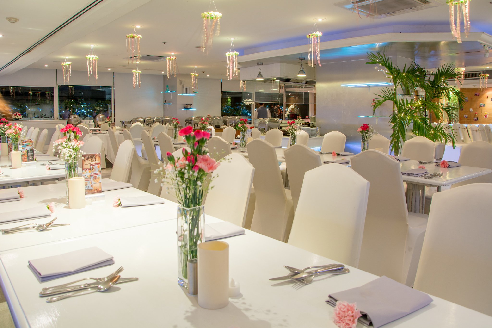 โรงแรมแบงค็อก โฮเทล โลตัส สุขุมวิทฯ ตั้งอยู่ภายในซอยสุขุมวิท 33 ใกล้สถานีรถไฟฟ้า BTS พร้อมพงษ์