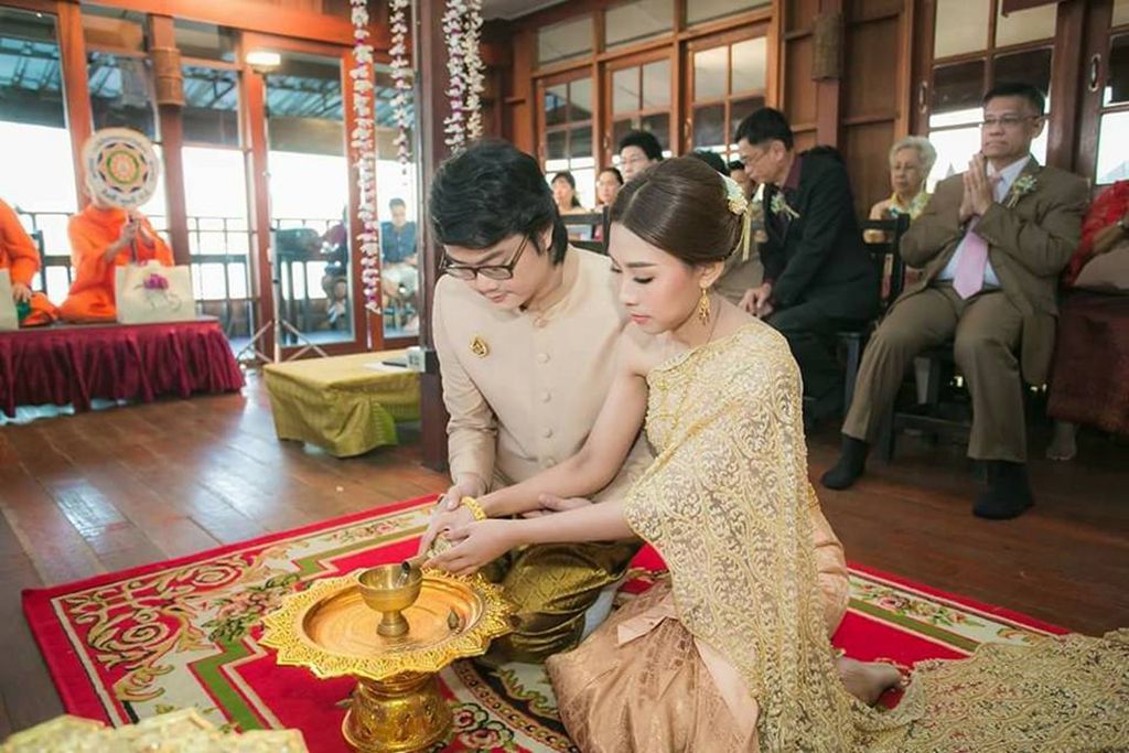 สถานที่แต่งงานเล็ก ๆ ริมน้ำ