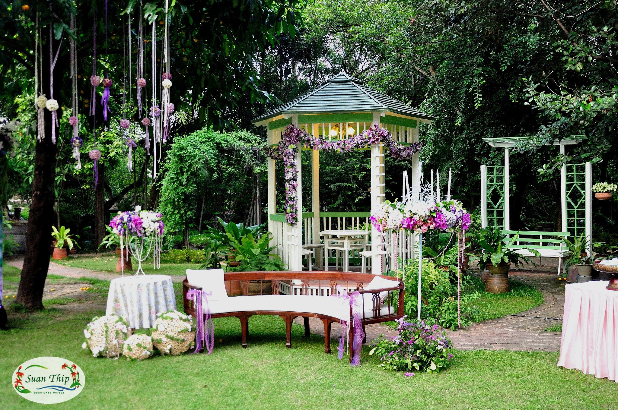 จัดงานแต่งเล็ก ๆ ริมแม่น้ำเจ้าพระยา ที่สวนทิพย์ (Suanthip)