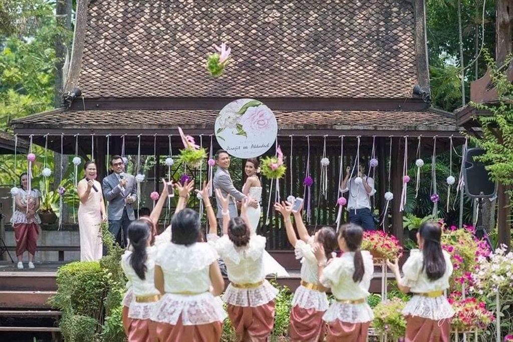 จัดงานแต่ง/งานเลี้ยง ณ สวนทิพย์ (Suanthip) ร้านอาหารริมน้ำ