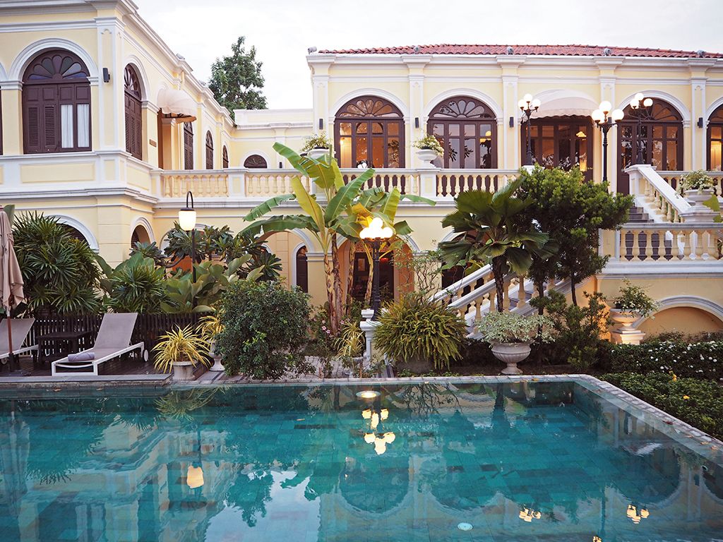 Praya Palazzo Mansion Pool