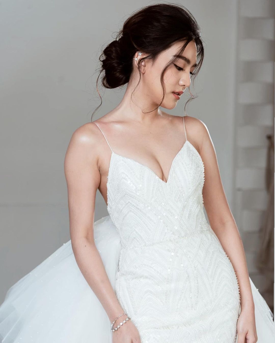 ร้านเช่าชุดเเต่งงาน varisaweddingdress 4