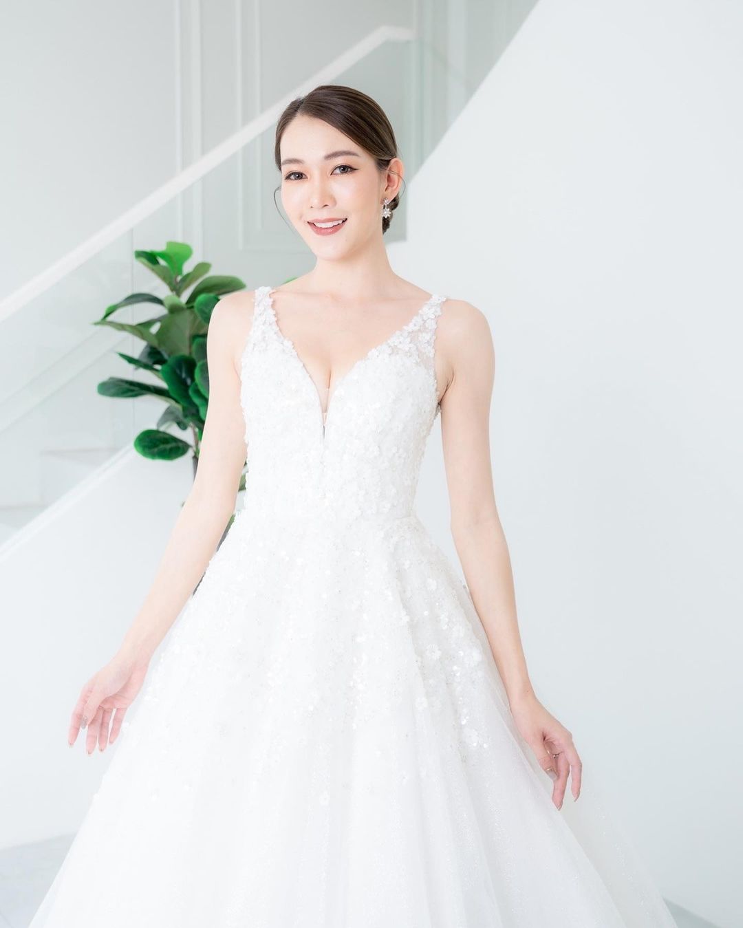 ร้านเช่าชุดเเต่งงาน thames_officialth 4