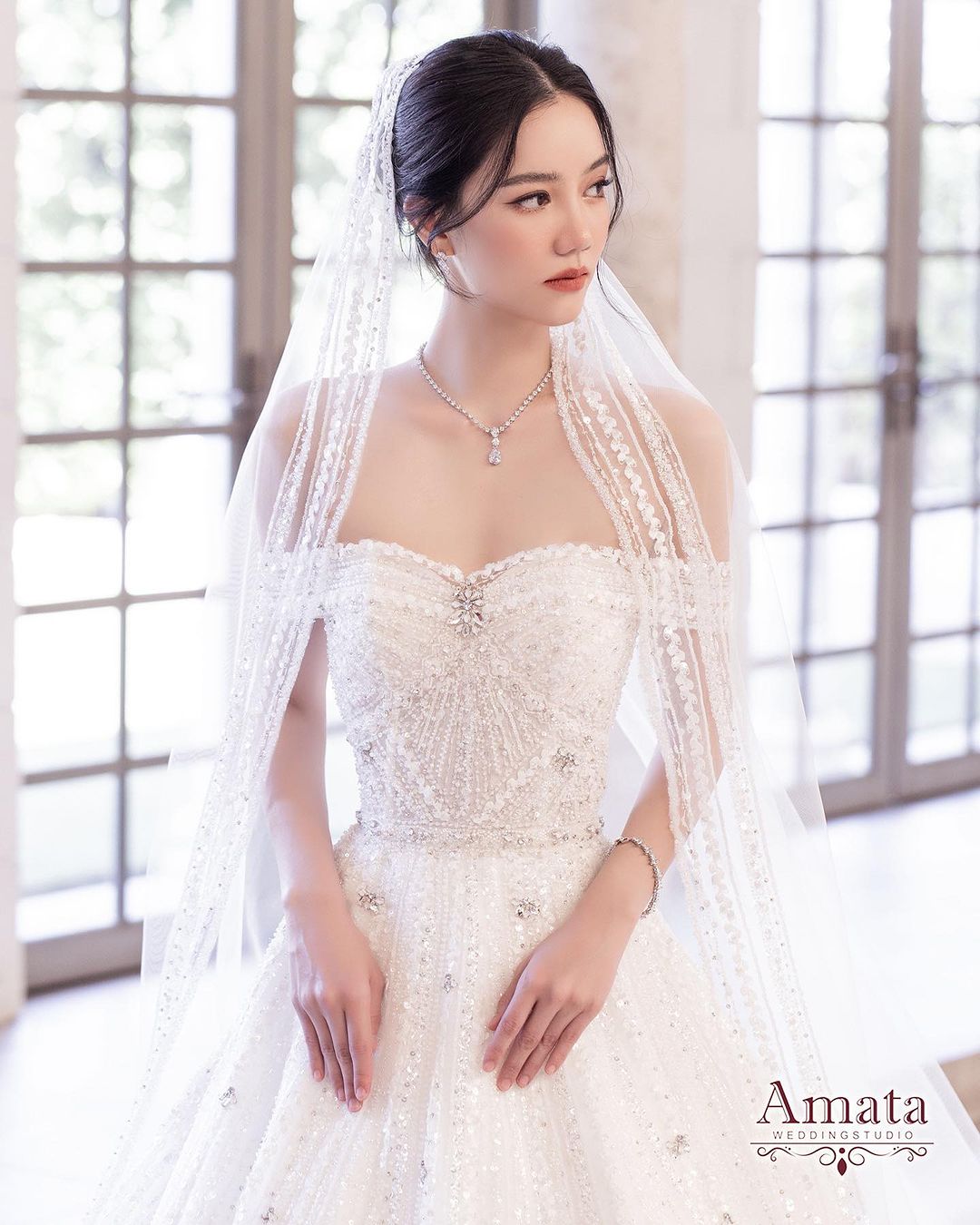 ร้านเช่าชุดเเต่งงาน Amata Wedding 2