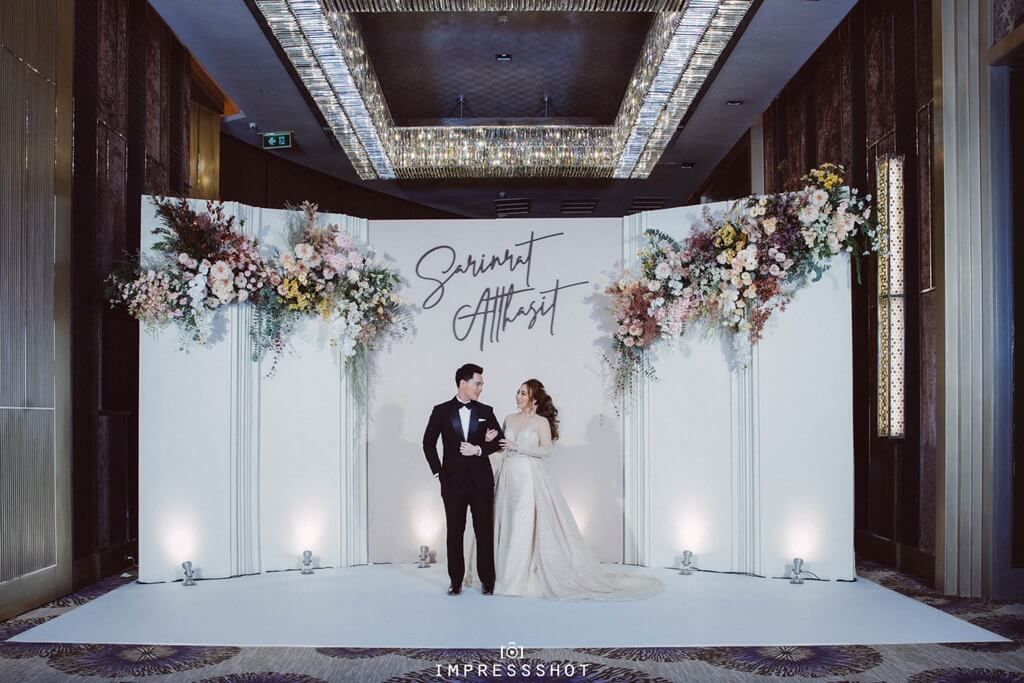 งดงามทุกรายละเอียด ลงตัวทุกการจัดการกับรีวิวแต่งงานบรรยากาศสุดหรู ณ โรงแรมเรเนซองส์ กรุงเทพฯ ราชประสงค์ ( Renaissance Bangkok Ratchaprasong Hotel )