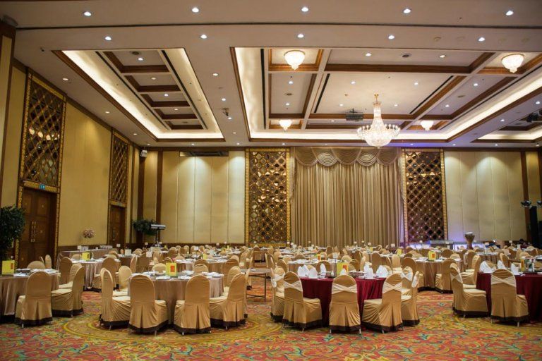 มิติใหม่แห่งการแต่งงาน ณ โรงแรมปรินซ์พาเลซ (Prince Palace Hotel) กับบริการที่มากกว่าเป็นทุกอย่างโดยทีมเว็ดดิ้งรุ่นใหม่ ดูแลทุกคู่บ่าวสาวยิ่งกว่าเพื่อนคู่คิด