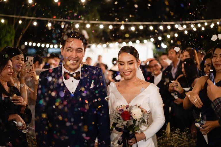 อบอุ่นในทุกพื้นที่ โรแมนติกในทุกมุมมอง บนพื้นที่สวนสวยใจกลางเมืองไปกับรีวิวแต่งงาน ณ บ้านแอมโก้ เฮาส์ (Amco House)