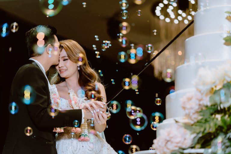 รีวิวแต่งงานหรูหราแต่เรียบง่าย พร้อมใส่ใจทุกรายละเอียด @CDC Ballroom