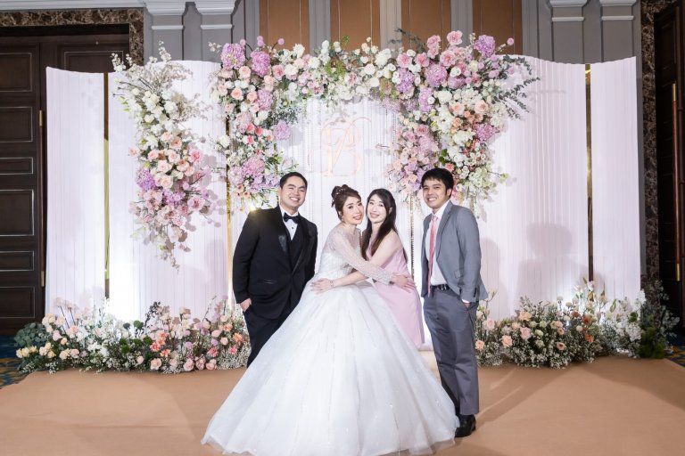 รีวิวงานแต่งงานพี่น้องฝาแฝดที่หรูหราแต่อบอวลไปด้วยความประทับใจทั้งสถานที่และการบริการ ณ ห้อง Mayfair Grand Ballroom @The Berkeley Hotel Pratunam (โรงแรมเดอะ เบอร์เคลีย์ ประตูน้ำ)