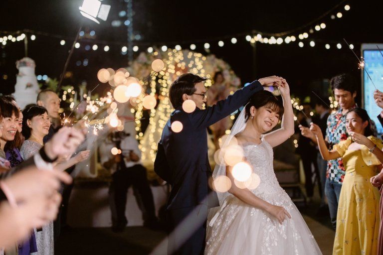 รีวิวงานแต่งงานที่อบอวลไปด้วยความโรแมนติก ริมแม่น้ำเจ้าพระยา ท่ามกลางบรรยากาศที่เป็นกันเอง ณ โรงแรมแม่น้ำ รามาดาพลาซา (Ramada Plaza by Wyndham Bangkok Menam Riverside)