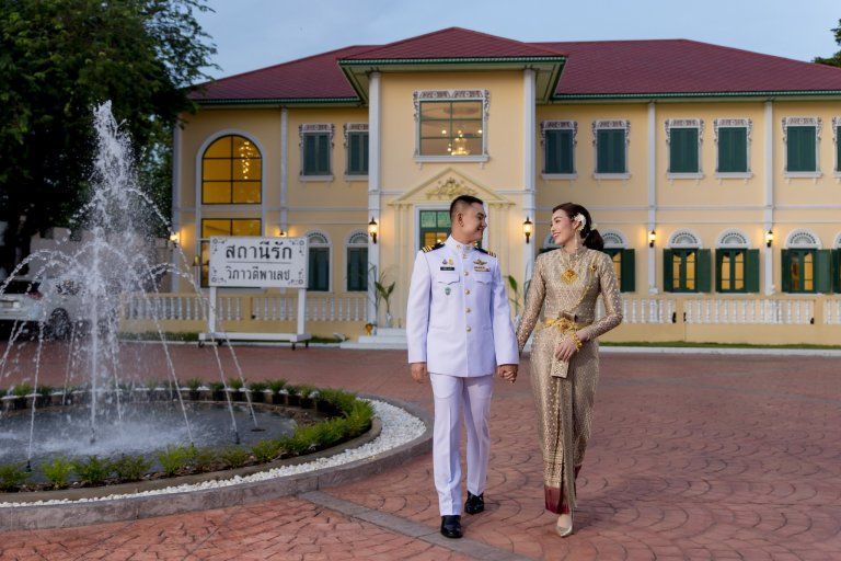 รีวิวแต่งงานมินิมอลธีมสีสดใส @Vibhavadi Palace