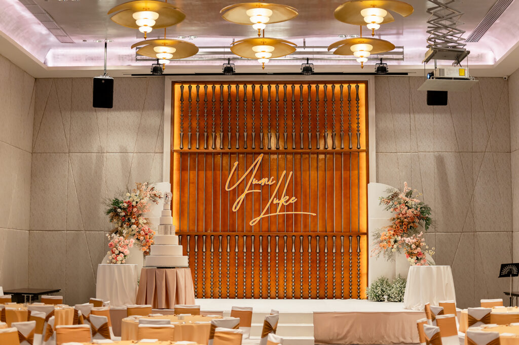 บรรยากาศจัดงานแต่งงานที่ Millennium Hilton Bangkok สถานที่จัดงานใกล้ไอคอนสยาม