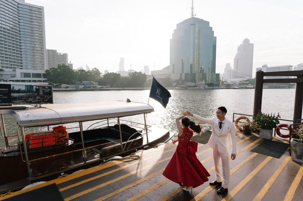 บรรยากาศจัดงานแต่งที่ Millennium Hilton Bangkok สถานที่จัดงานแต่งงานริมแม่น้ำ