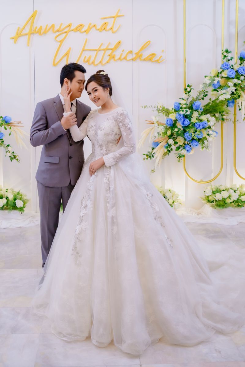 อยากให้หาข้อมูลไว้หลาย ๆ ที่เลือกที่เหมาะสมกับความต้องการของเราว่าเราอยากได้งานแบบไหน สถานที่เป็นแบบไหน เลือกราคา รายละเอียด ว่าสิ่งที่เราได้คุ้มหรือไม่ สุดท้ายก็แนะนำเลยค่ะ โรงแรม Alexander Hotel Bangkok