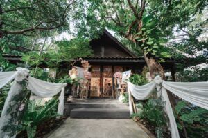 สถานที่จัดงานแต่งงานในร้านอาหารและคาเฟ่ บ้านดุสิตธานี สถานที่จัดงานแต่งงานสไตล์วินเทจ ย่านศาลาแดง บรรยากาศร่มรื่น