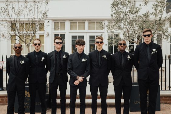 ชุดเพื่อนเจ้าบ่าว ธีมดำล้วน