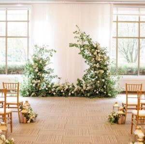 ฉากแต่งงานมินิมอลแบ่งครึ่ง