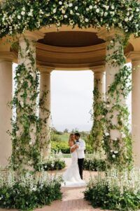 ฉากแต่งงานมินิมอลตกแต่งเสา