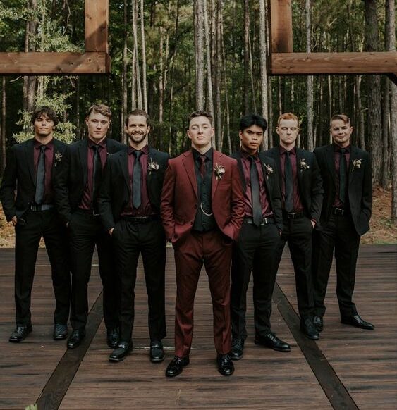 ชุดเพื่อนเจ้าบ่าว Black & Burgundy