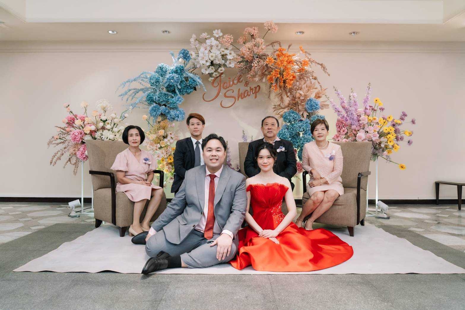 คุณชาร์ป-คุณจ๊อย