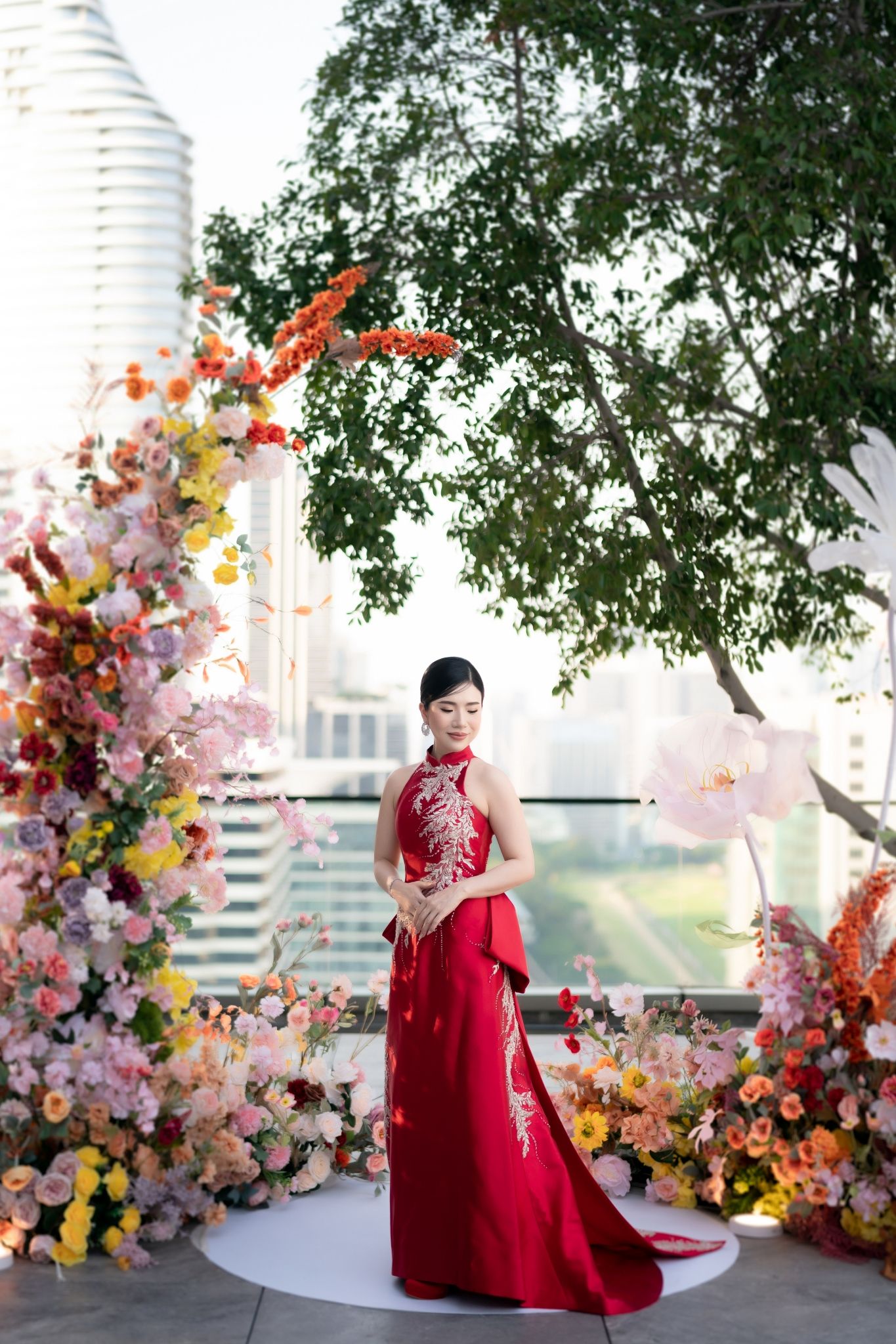 จัดงานแต่งธีมสีแดงทอง ณ Gaysorn Urban Resort