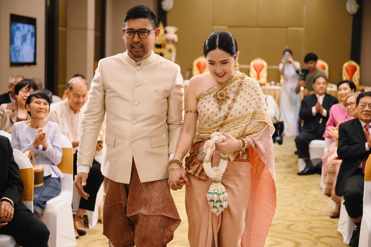 รีวิวแต่งงานแต่งงานคุณต่อและคุณออย โรงแรมรอยัลปริ๊นเซส หลานหลวง