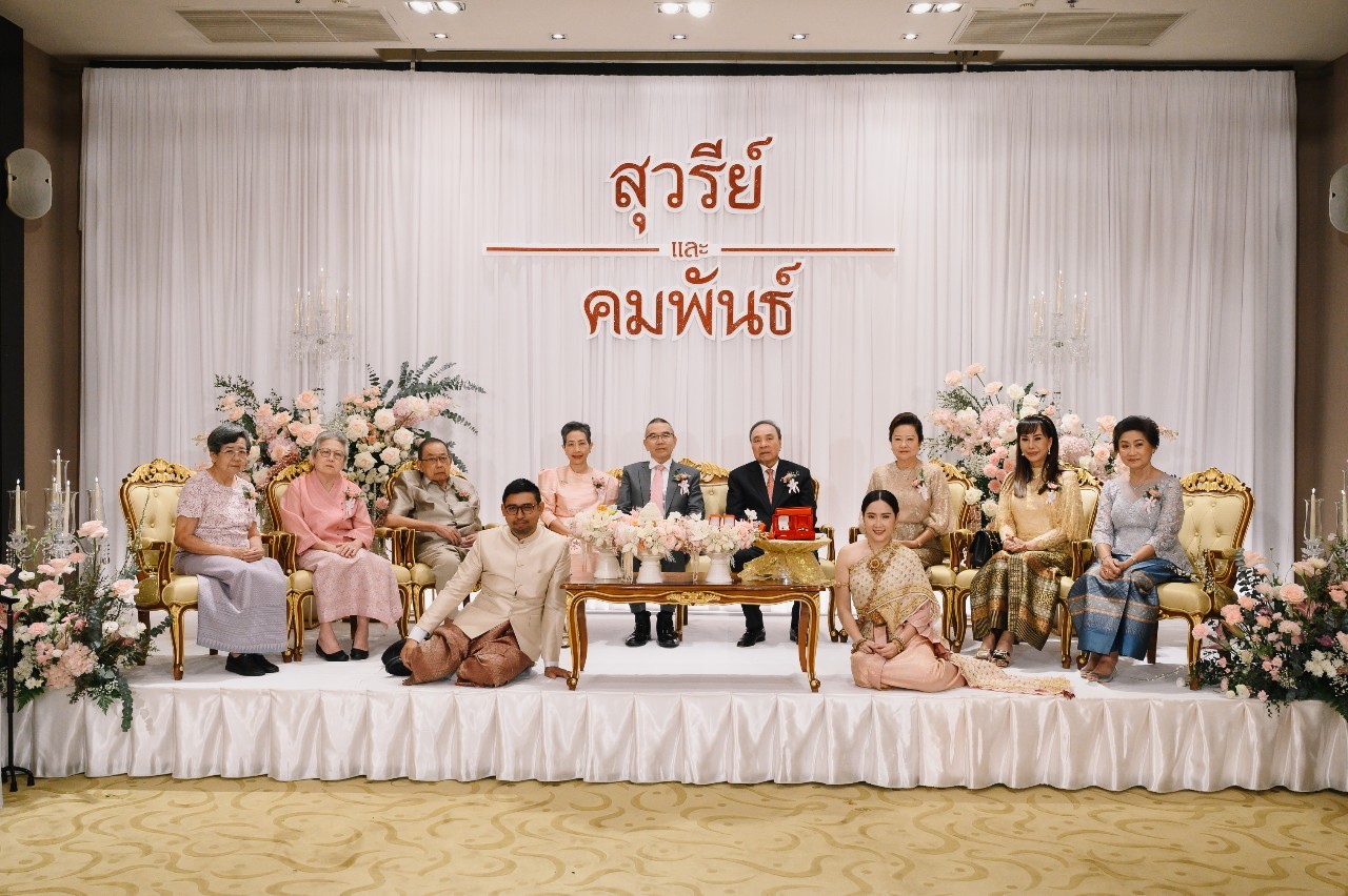 รีวิวแต่งงานแต่งงานคุณต่อและคุณออย โรงแรมรอยัลปริ๊นเซส หลานหลวง