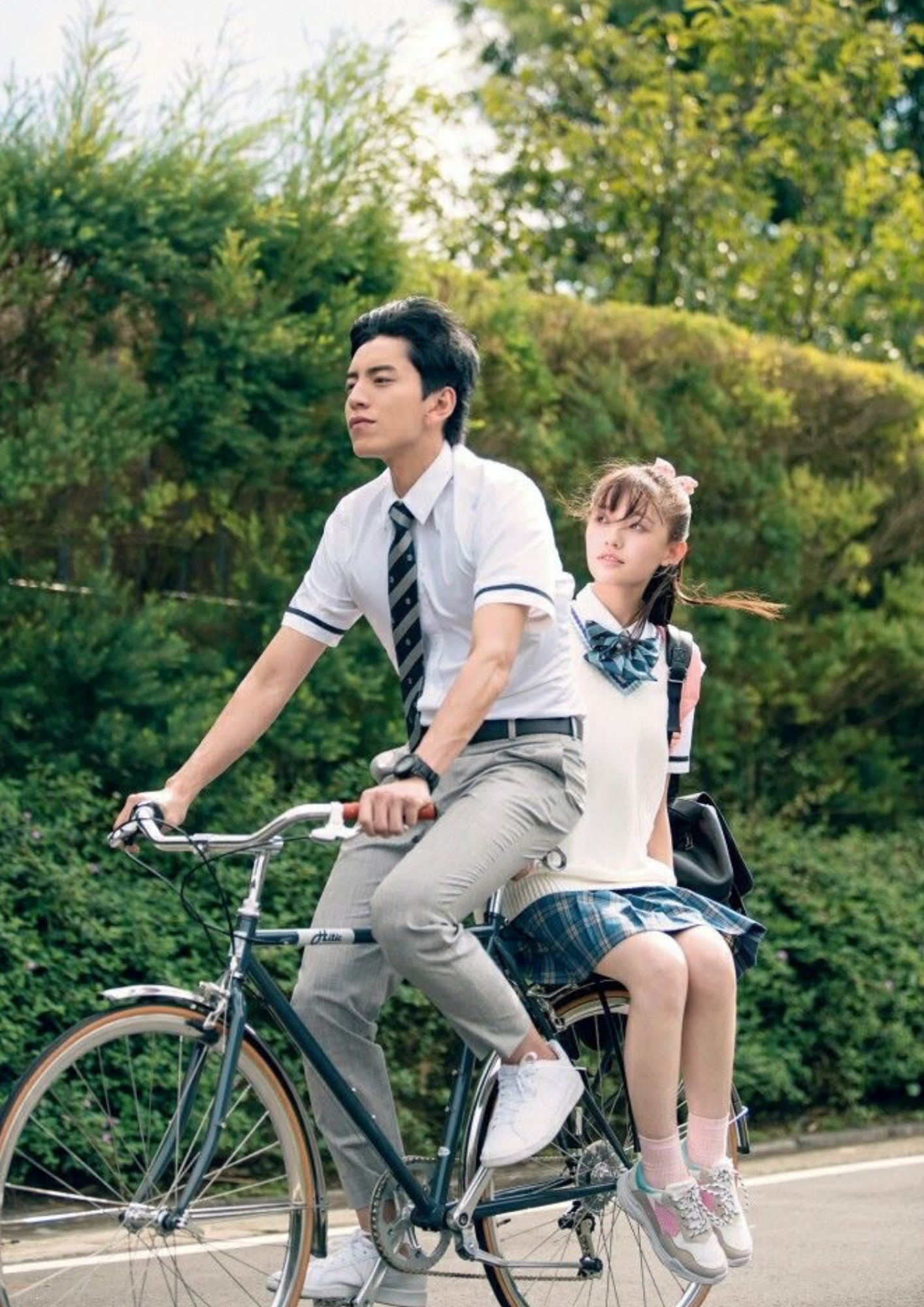 ชุดถ่ายพรีเวดดิ้งย้อนวัยกลับไปวัยเรียนที่แสนสนุก