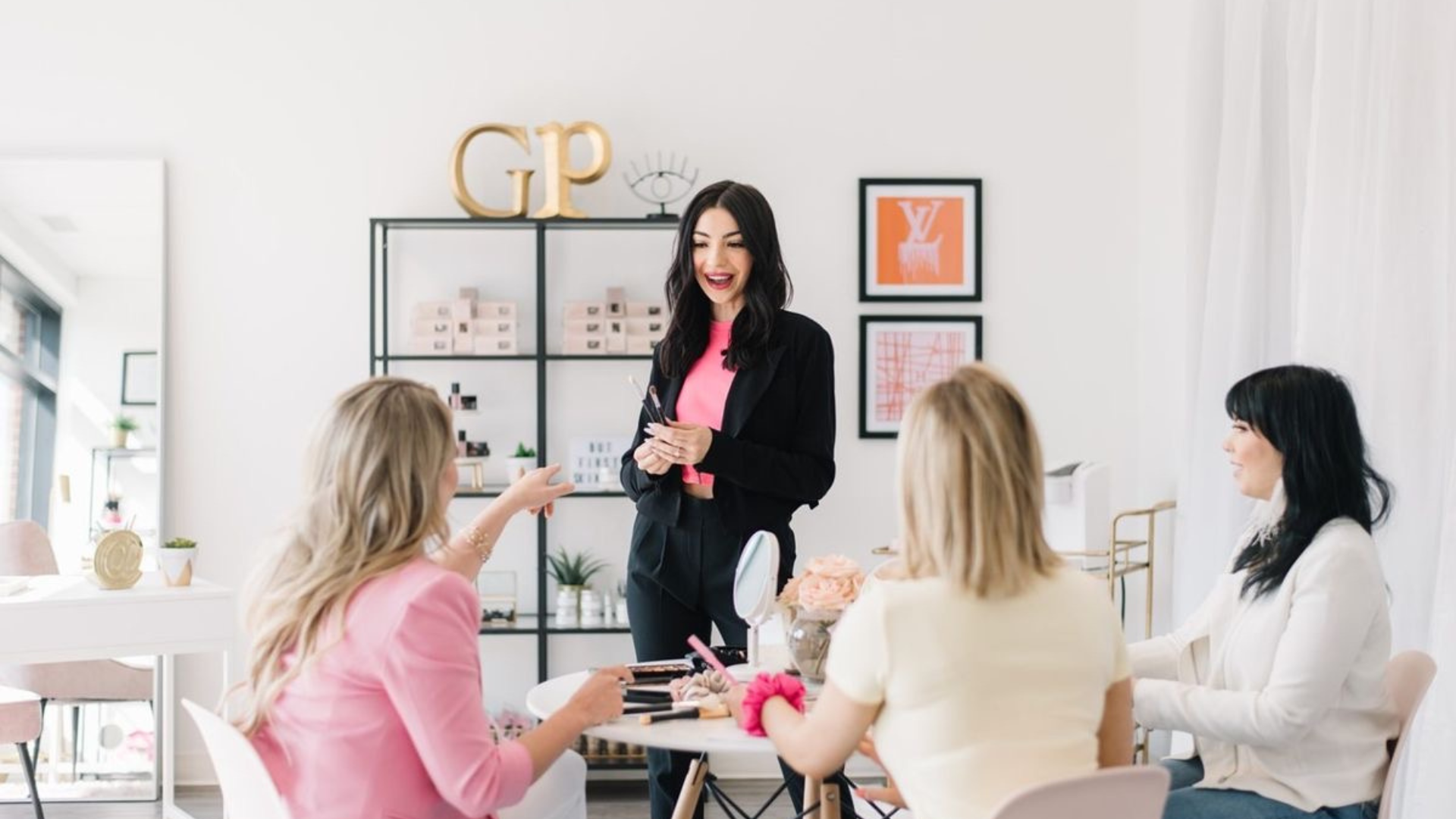 วางแผนงานต่าง ๆ ให้ตรงใจคู่บ่าวสาวมากที่สุด เป็นงานของ Wedding Planner