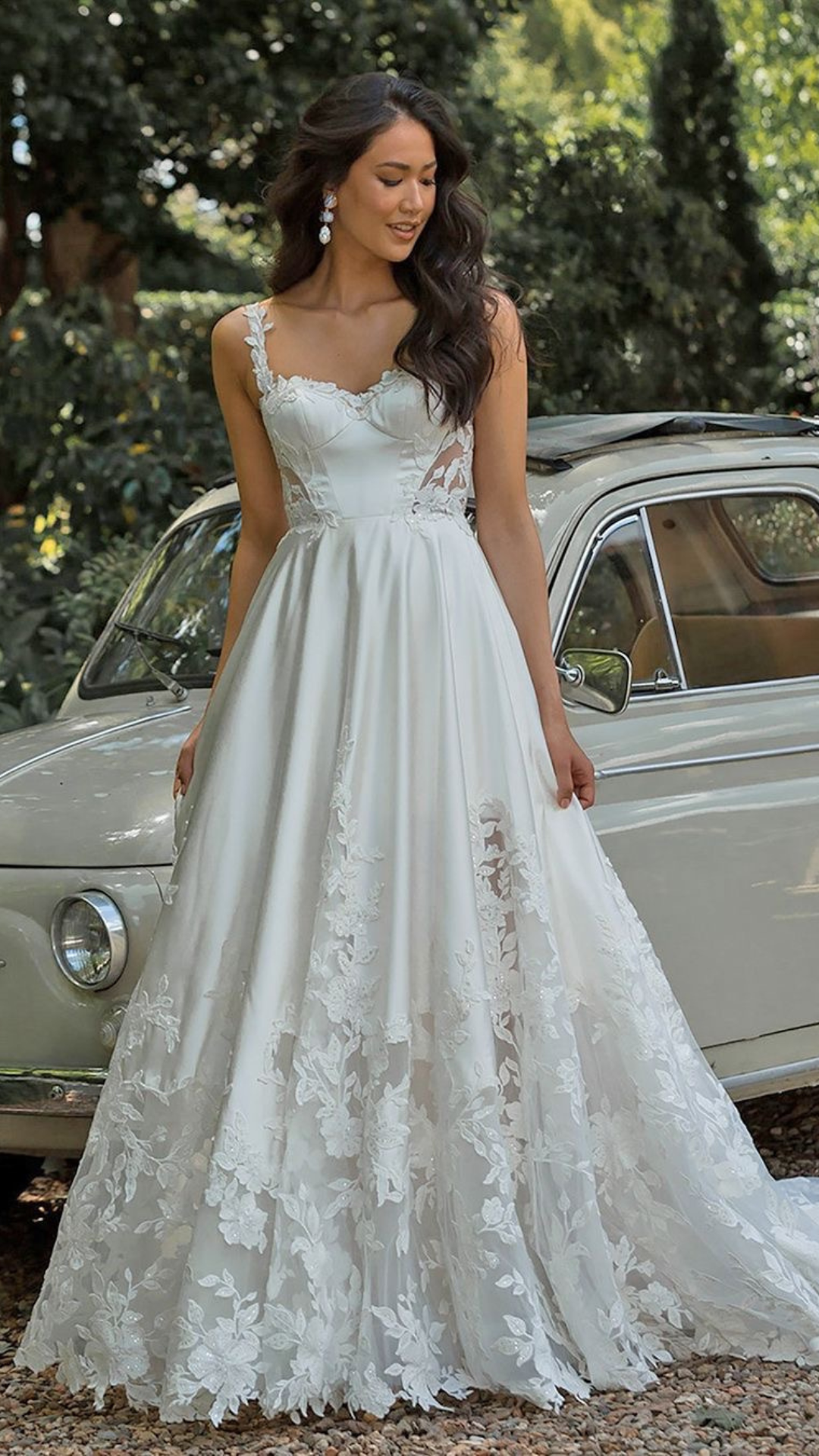 เลือกชุดแต่งงานทรง A-line ที่เข้ากับตัวเอง