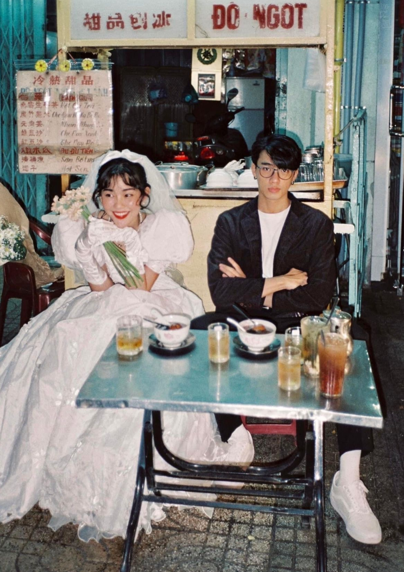 ชุดถ่ายพรีเวดดิ้งแนวสตรีทกับบรรยากาศยุค 90s