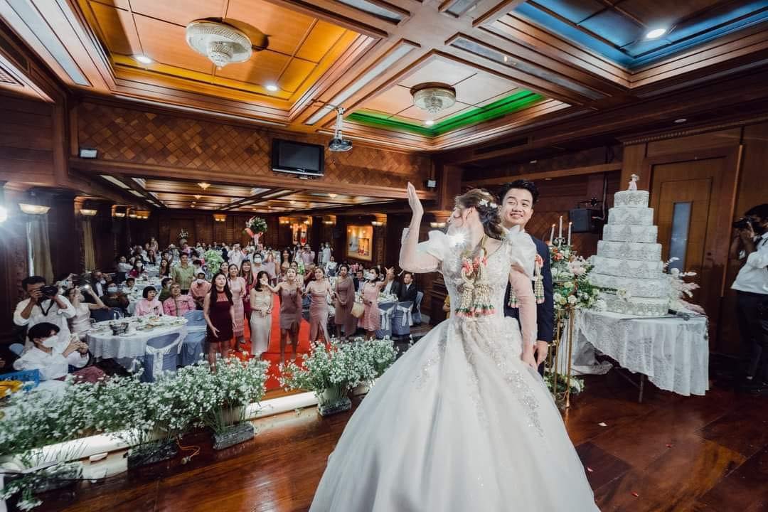 เรือนไทยโบราณแนวประยุกต์หลังงาม พื้นที่กว้างขวาง รองรับแขกได้ 200-400 ท่าน